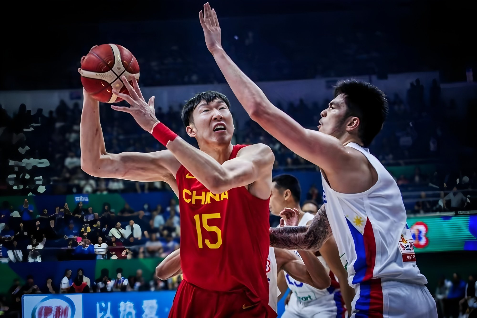 里程碑夜！山东男篮手感冰凉，CBA季后赛赛前刷纪录，态度坚定，轮换策略成焦点的简单介绍