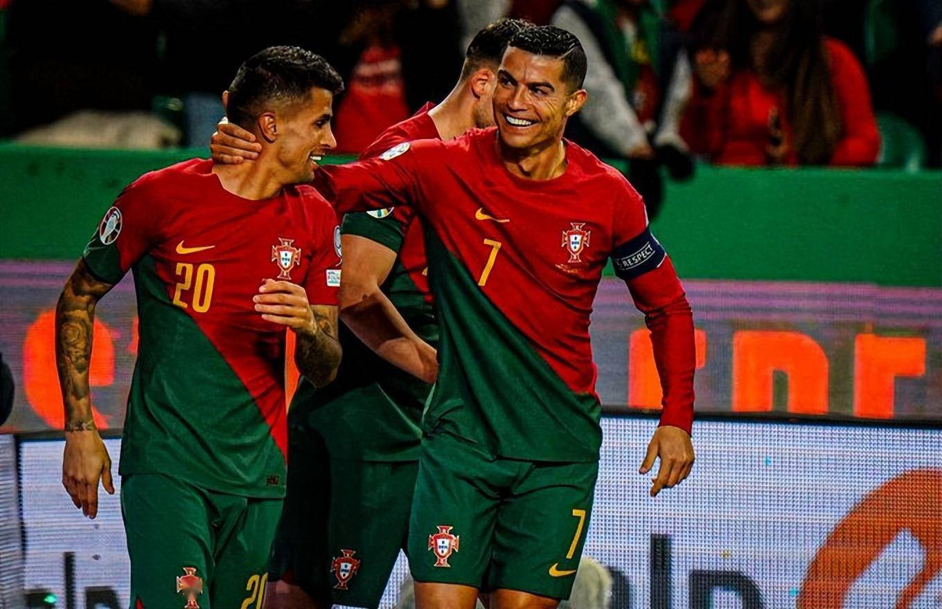 kaiyun-关于那不勒斯发布备战花絮，赛后迎来里程碑，欧超杯任务艰巨，医务组通报恢复的信息