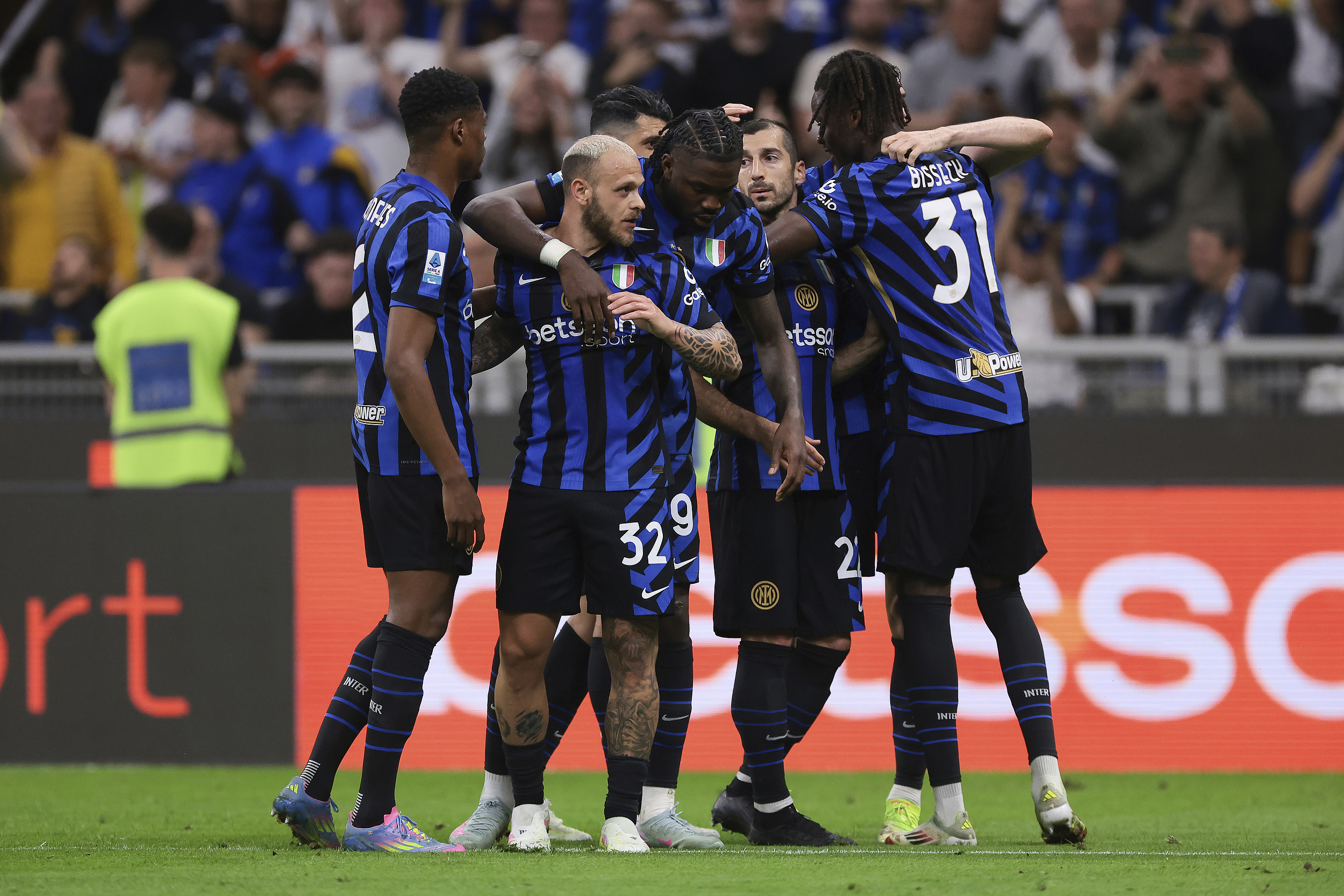 加时末段突围战来临,AC米兰围绕荷甲造点机会,媒体盛赞,年轻球员得到机会的简单介绍 加时末段突围战来临,AC米兰围绕荷甲造点机会,媒体盛赞,年轻球员得到机会的简单介绍