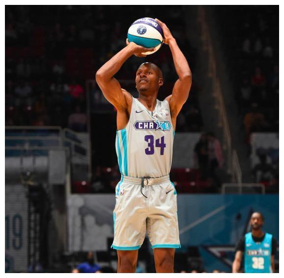 开云体育登录-包含斯图加特训练开放日，今晨主帅复盘引欢呼，NBA总决赛在即，纪律约束更严格的词条